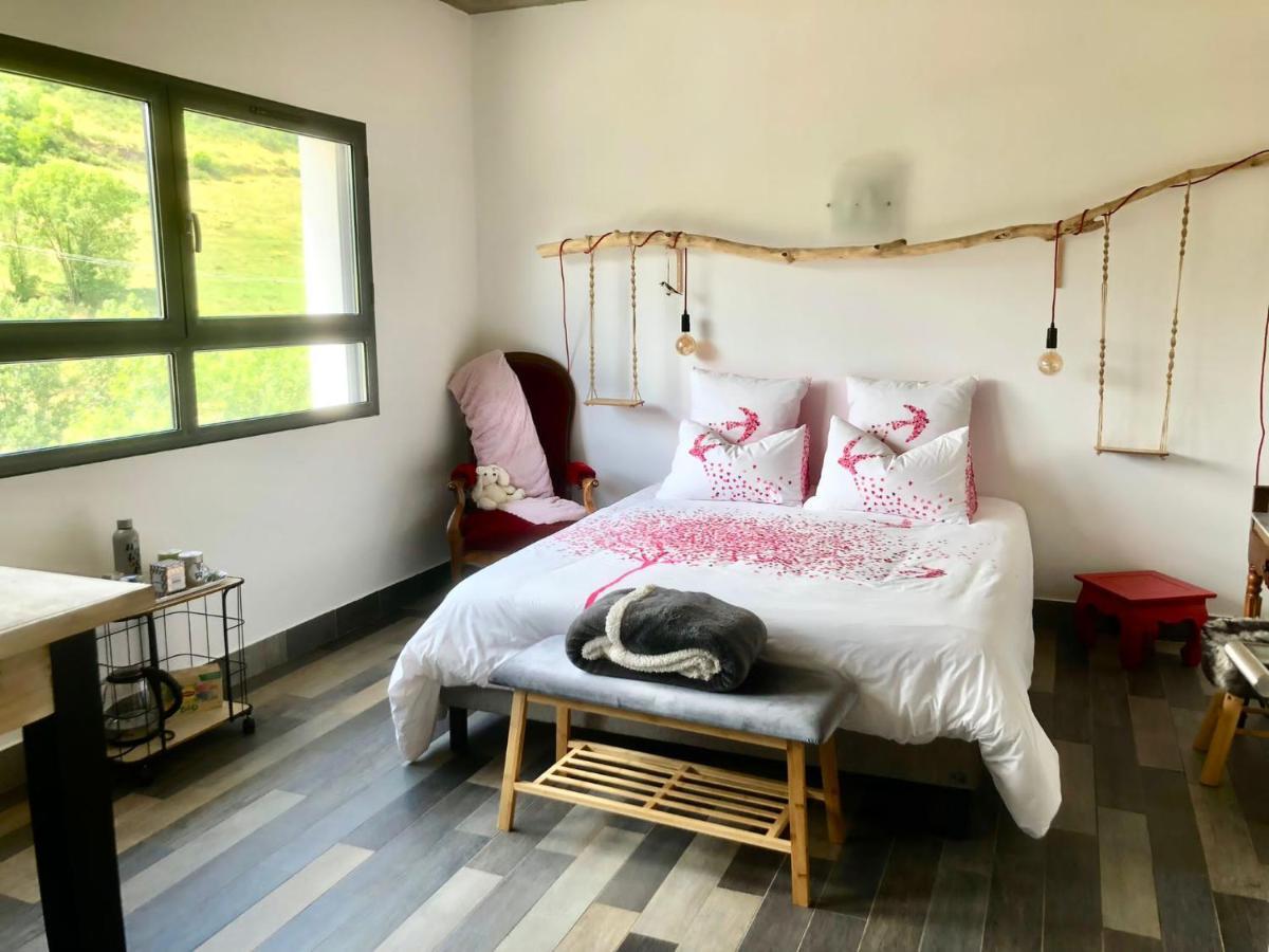 Valsonne Domaine De La Rue De La Tour Bed & Breakfast エクステリア 写真