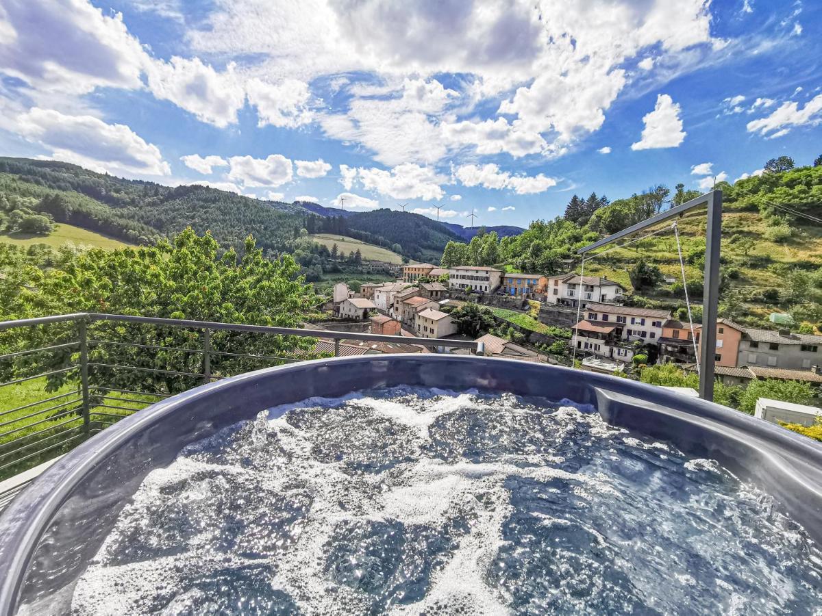 Valsonne Domaine De La Rue De La Tour Bed & Breakfast エクステリア 写真